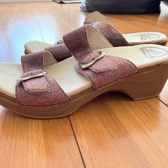 DANSKO Sophie Sandals Pink Metallic Iridescent Leather Clogs EUR 39 - Picture 6 of 7